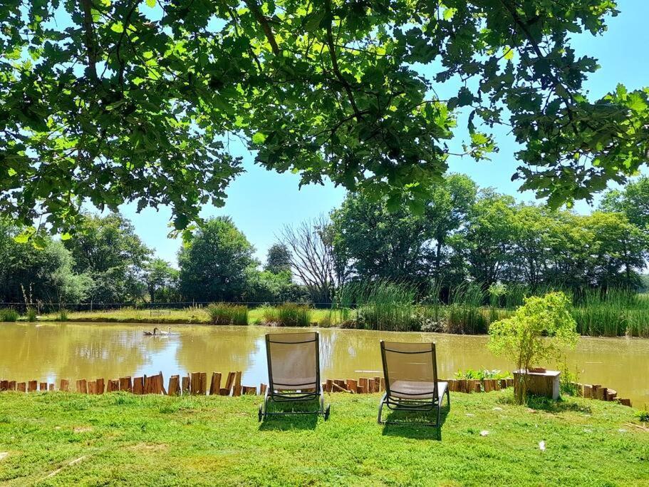 Вилла La Roulotte Du Pecheur Saint-Prive Экстерьер фото